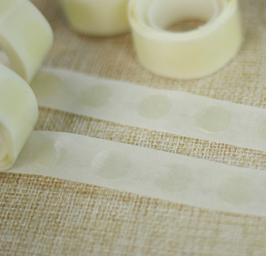 بالون النقاط الغراء